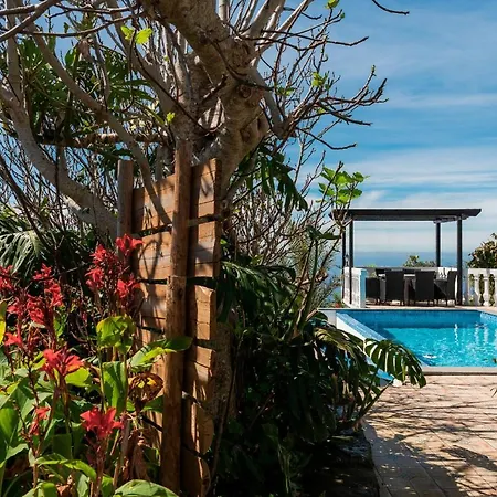 Blue Ocean Villa With Private Heated Pool 빌라